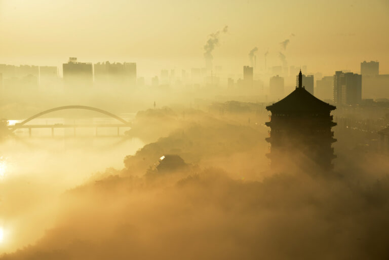 Wu Yuanxin - Foggy-Metropolis